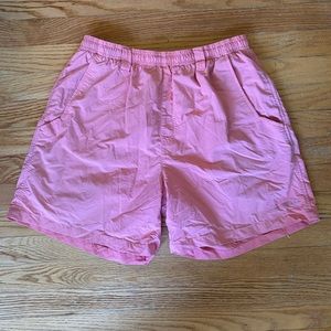 men’s columbia pfg shorts M 6”